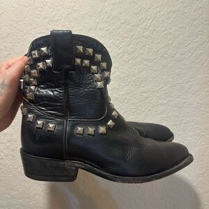 Frye Black Leather Boots with Silver Accents Size 8.5 Women’s